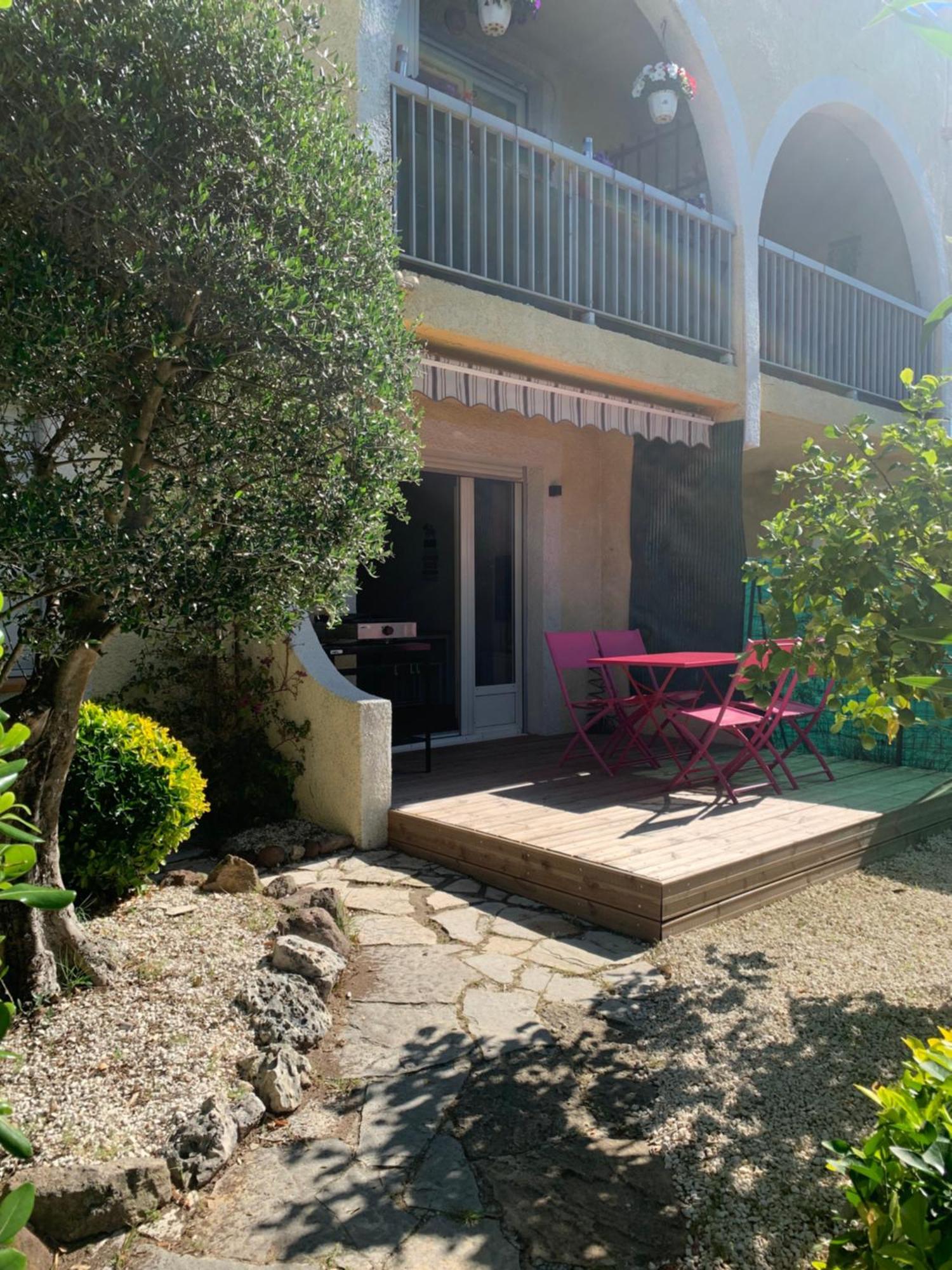 Beau T2 Avec Jardin Frejus Plage Dış mekan fotoğraf